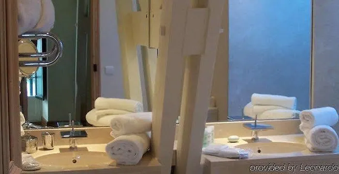 Beaumanoir Small Luxury Boutique מלון